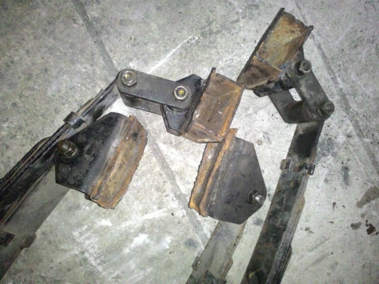 คานจิ๊ปมิตซู J 25  ทหารญี่ปุ่น  เบรครุ่นใหม่ จานใหญ่เฟือง9:43เฟืองเร็ว ใส่เครื่องกำลังไม่เหลือ สวยๆๆสายเบรคไม่ตัด ยางหุ้มกะโหลกยังสวย