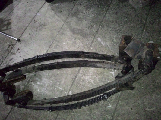 คานจิ๊ปมิตซู J 25  ทหารญี่ปุ่น  เบรครุ่นใหม่ จานใหญ่เฟือง9:43เฟืองเร็ว ใส่เครื่องกำลังไม่เหลือ สวยๆๆสายเบรคไม่ตัด ยางหุ้มกะโหลกยังสวย