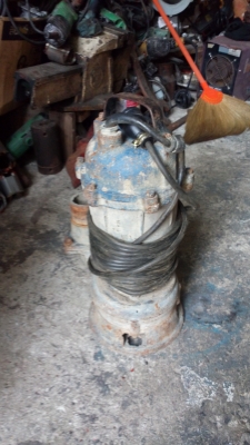 ขาย !! ไดโว่สูบน้ำ ขนาด1.5" ไฟบ้าน พร้อมใช้งาน