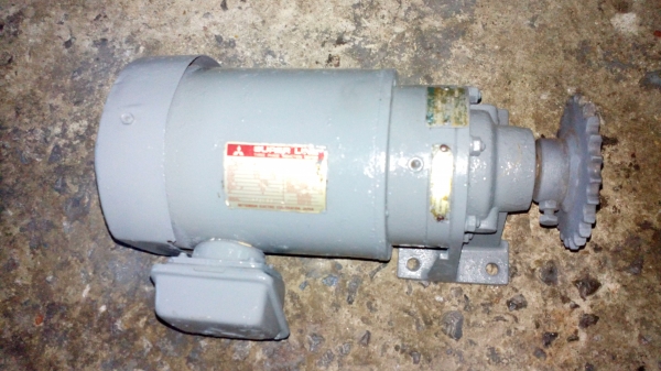 ขาย !! มอเตอร์เกียร์1/2แรง3สาย รอบ1:11 มิตซูบิชิ พร้อมใช้งาน