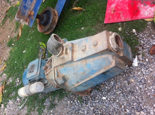 มอเตอร์ปั๊มน้ำ CALPEDA  ของอิตาลี ขนาด 1.5 แรงม้า ดันน้ำได้สูงถึง  35  ม.