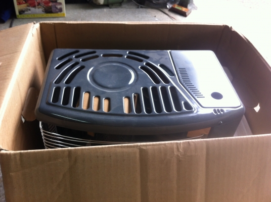 เครื่องทำความร้อน SHARP ของใหม่จากญี่ปุ่น แบบใช้น้ํามันก๊าด มีถังโลหะแบบปลอดภัย