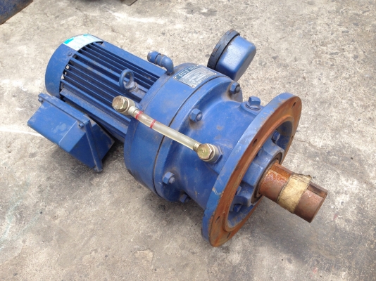 ขายมอเตอร์เกียร์ Sumitomo Cycro drive 2HP. 380V แบบหน้าแปลน อัตราทด 1:87 สภาพของใหม่เก่าเก็บ วิ่งนิ่ม พร้อมใช้งาน