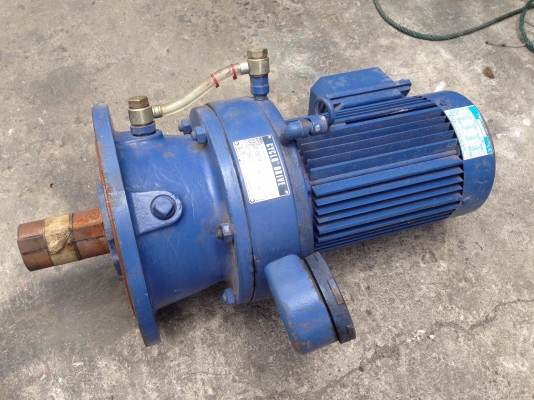 ขายมอเตอร์เกียร์ Sumitomo Cycro drive 2HP. 380V แบบหน้าแปลน อัตราทด 1:87 สภาพของใหม่เก่าเก็บ วิ่งนิ่ม พร้อมใช้งาน