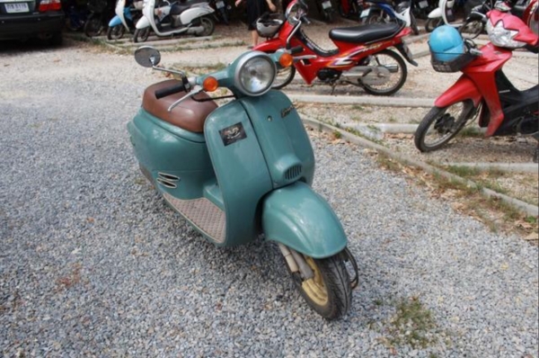 ขายรถ honda giorno. สีเขียวคลาสสิค. ราคา15000บาท *ต่อรองราคาได้