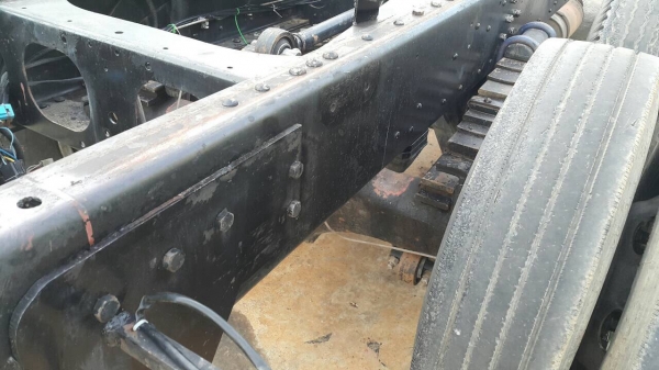 ขายสิบล้อสองเพลา หัวคัสซี เมกก้า220แรง ซี่รี่500 ยูโร3 ปี52 หรือจะถอดเหลือเพลาเดียวก็ได้ จัดแนนซ์ได้ 1200000บาท ขายสิบล้อสองเพลา หัวคัสซี เมกก้า220แรง ซี่รี่500 ยูโร3 ปี52 หรือจะถอดเหลือเพลาเดียวก็ได้ จัดแนนซ์ได้ 1200000บาท