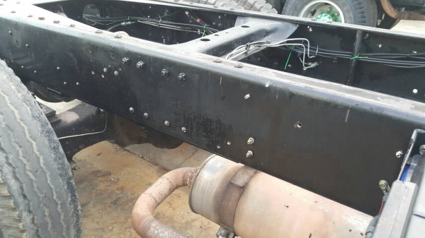 ขายสิบล้อสองเพลา หัวคัสซี เมกก้า220แรง ซี่รี่500 ยูโร3 ปี52 หรือจะถอดเหลือเพลาเดียวก็ได้ จัดแนนซ์ได้ 1200000บาท ขายสิบล้อสองเพลา หัวคัสซี เมกก้า220แรง ซี่รี่500 ยูโร3 ปี52 หรือจะถอดเหลือเพลาเดียวก็ได้ จัดแนนซ์ได้ 1200000บาท