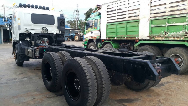 ขายสิบล้อสองเพลา หัวคัสซี เมกก้า220แรง ซี่รี่500 ยูโร3 ปี52 หรือจะถอดเหลือเพลาเดียวก็ได้ จัดแนนซ์ได้ 1200000บาท ขายสิบล้อสองเพลา หัวคัสซี เมกก้า220แรง ซี่รี่500 ยูโร3 ปี52 หรือจะถอดเหลือเพลาเดียวก็ได้ จัดแนนซ์ได้ 1200000บาท