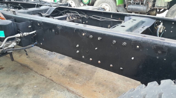 ขายสิบล้อสองเพลา หัวคัสซี เมกก้า220แรง ซี่รี่500 ยูโร3 ปี52 หรือจะถอดเหลือเพลาเดียวก็ได้ จัดแนนซ์ได้ 1200000บาท ขายสิบล้อสองเพลา หัวคัสซี เมกก้า220แรง ซี่รี่500 ยูโร3 ปี52 หรือจะถอดเหลือเพลาเดียวก็ได้ จัดแนนซ์ได้ 1200000บาท