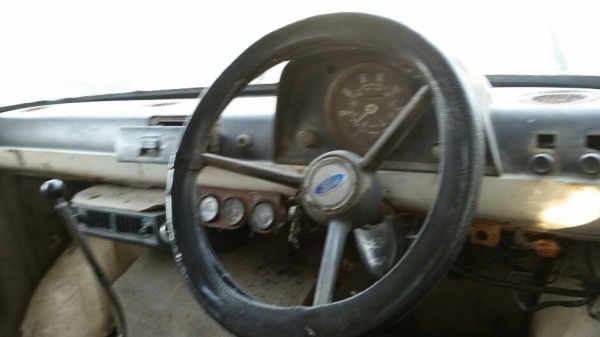 ฟอร์อ ทรานสิต มีเล่ม ทะเบียนขาดปี 49 ไม่มีชุดโอน หาเลขไม่เจอ ขายตามสภาพ 39,000 บาท