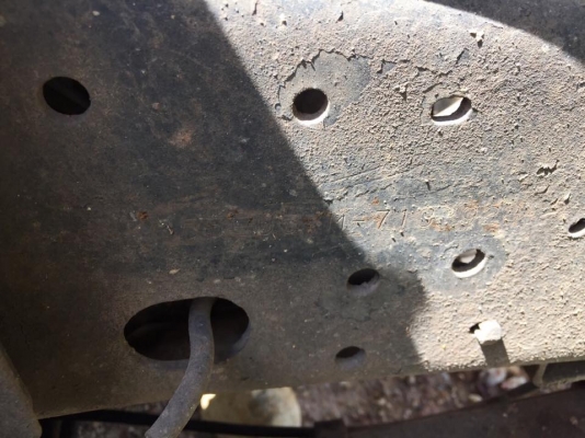 รถยกรถ 6 ล้อ ISUZU NKR55EU5M-7133928 เครื่อง 88 แรง 4JB1 เกียร์สั้น เครื่องสวย คัสซีสวย เล่มพร้อม