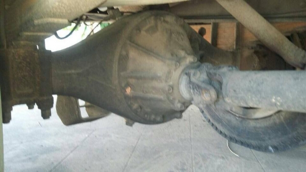 6 ล้อรั้ว 145 แรง ISUZU ยาง 900-20 รถปี 2524 สภาพยังดี เล่มพร้อม