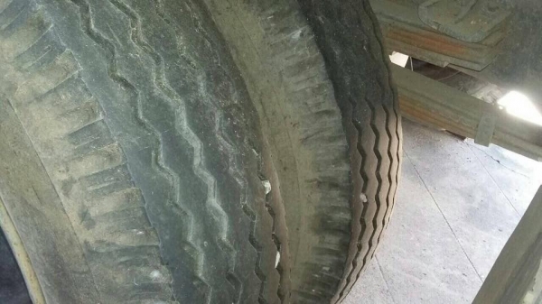 6 ล้อรั้ว 145 แรง ISUZU ยาง 900-20 รถปี 2524 สภาพยังดี เล่มพร้อม