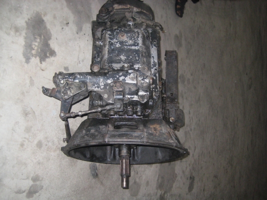 ขายเกียร์ร็อกกี้ใหญ่เกียร์ช้าติดเครื่อง 6SA1ไม่มีเกียร์ฝากสภาพสวยรับประกันไม่หอน