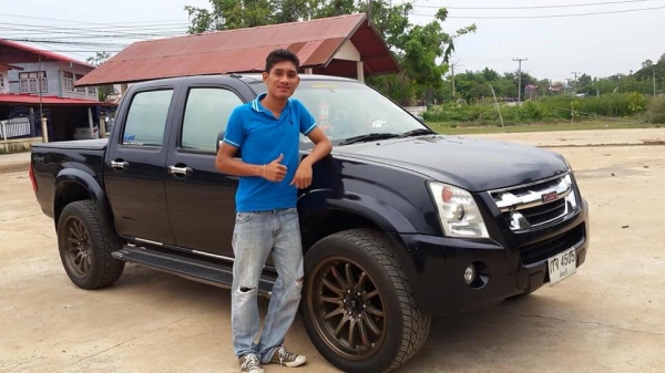 ขายครับ  ดีแม็ค4ประตู  เปลี่ยนแต่ยังไม่เคยแจ้งลงเล่ม  ประวัติไม่เสียครับ ขนะนี้วางเครื่อง UZ