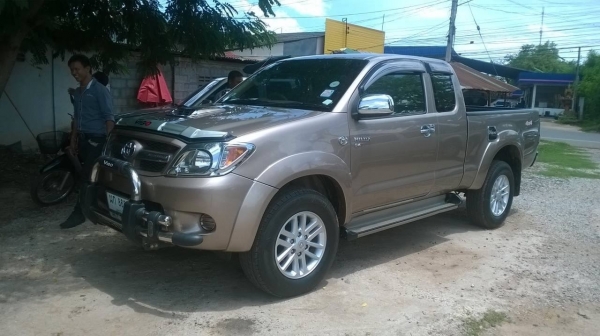 ขายแล้วครับ VIGO 2.5 4X4 ปี 50 สภาพสวย แต่งเครื่องเสียง ทะเบียนเต็มพร้อมโอน