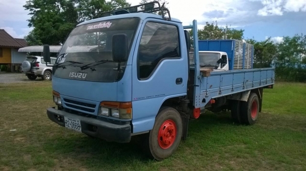 ขาย 6 ล้อ NPR จดปี 45 ยาว 4.30 เมตร คัสซีสวยตลอดเส้น เครื่อง 4HF1 120 แรงม้า ฝาขาว เฟืองท้ายใหญ่ ทะเบียนพร้อมโอนครับ