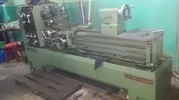 ขายแท่นกลึง8ฟุตสภาพดี