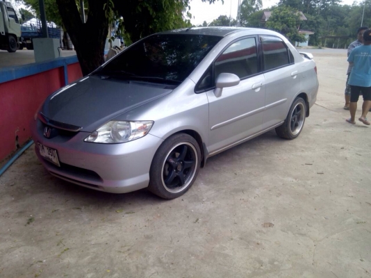 Honda city ปี46 เกียร์MT. เครื่องดีรถสวยไม่มีชน.