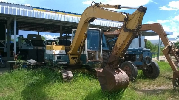 ขายแบคโฮ KOMATSU PC60-6 เอกสารใบอินวอยซ์ รถพร้อมใช้ ช่วงล่างดีทุกอย่าง ราคาต่อรองได้