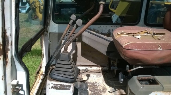 ขายแบคโฮ KOMATSU PC60-6 เอกสารใบอินวอยซ์ รถพร้อมใช้ ช่วงล่างดีทุกอย่าง ราคาต่อรองได้ ขายแบคโฮ KOMATSU PC60-6 เอกสารใบอินวอยซ์ รถพร้อมใช้ ช่วงล่างดีทุกอย่าง ราคาต่อรองได้