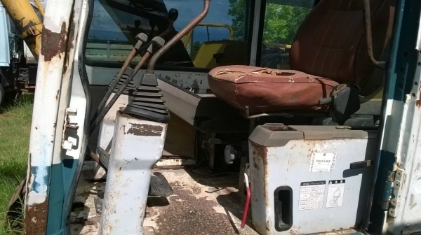 ขายแบคโฮ KOMATSU PC60-6 เอกสารใบอินวอยซ์ รถพร้อมใช้ ช่วงล่างดีทุกอย่าง ราคาต่อรองได้ ขายแบคโฮ KOMATSU PC60-6 เอกสารใบอินวอยซ์ รถพร้อมใช้ ช่วงล่างดีทุกอย่าง ราคาต่อรองได้