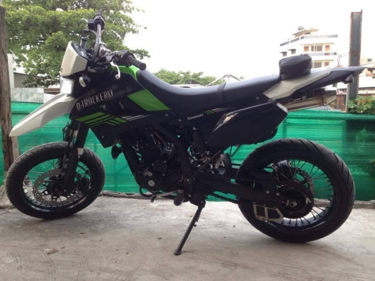 D-tracker ปี2014 สีเขียวขาว