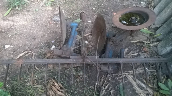 ขายรถไถเดินตาม สยามคูโบต้า เครื่อง RT90 อุปกรณ์มี ผาน คราด และล้อเหล็ก ขายรถไถเดินตาม สยามคูโบต้า เครื่อง RT90 อุปกรณ์มี ผาน คราด และล้อเหล็ก