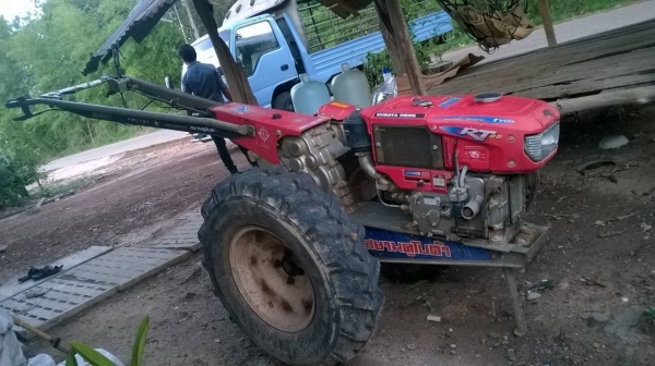 ขายรถไถเดินตาม สยามคูโบต้า เครื่อง RT90 อุปกรณ์มี ผาน คราด และล้อเหล็ก