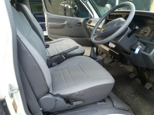 TOYOTA HIACE ปี 03 มือ1 วิ่ง 6.8 หมื่นกิโล เบนซิน ออกห้าง