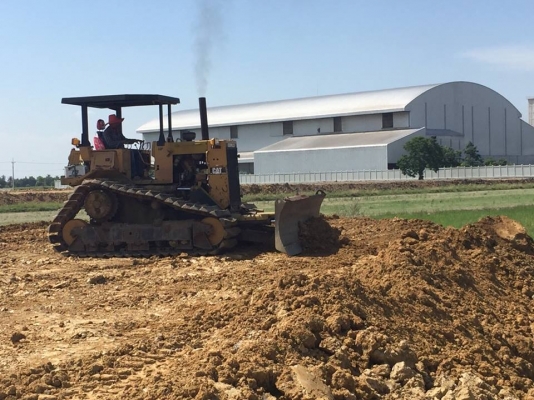 ขายรถแทร็กเตอร์ สภาพพร้อมใช้งาน สนใจโทร 090-8588220คุณนะ 093-3258446คุณบิว ID:narong498 หรือเข้าดูสินค้าอื่นๆได้ที่ www.truck.in.th/498 หรือเพจFacebook ณรงค์ ซื้อขายรถมือสอง (เว็บไซต์ส่วนตัว)