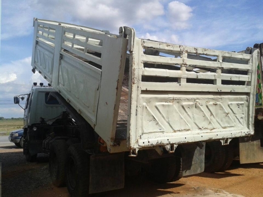 ขาย10ล้อ2เพลา ดั้มFM3H เครื่องHO7D 195แรง พ.เพาเวอร์ เบรกทิฟฟี่ เครื่องดี ภายในสวย ยางดี คัชซีสวย กระบะดั้มสามมิตร สภาพพร้อมใช้งาน เอกสารพร้อมโอน  สนใจโทร 090-8588220คุณนะ 093-3258446คุณบิว ID:narong498 หรือ www.truck.in.th/498 หรือfb:ณรงค์ ซื้อขายรถมือสอ