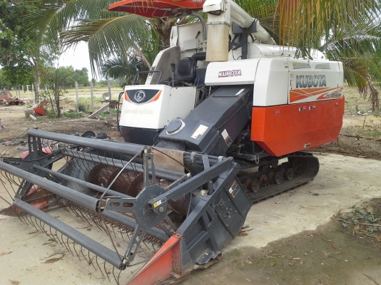 ขายรถเกี่ยวข้าว DC-95GM สภาพงามคับ เอกสารครบ รถพร้อมใช้งาน