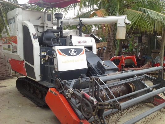 ขายรถเกี่ยวข้าว DC-95GM สภาพงามคับ เอกสารครบ รถพร้อมใช้งาน