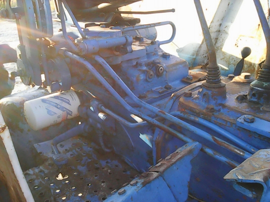 ขายFORD T5  4WD สวยๆถูกๆ  รถมีทะเบียนครบ รถสุดๆๆไปเลย