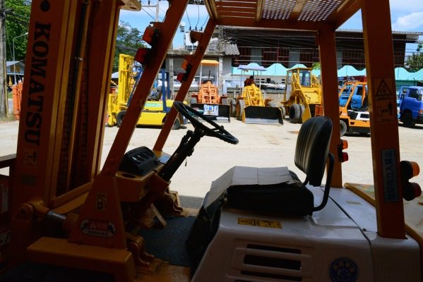 KOMATSU FD30-7 KOMATSU FD30-7