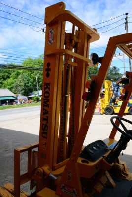 KOMATSU FD30-7 KOMATSU FD30-7