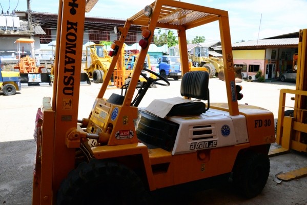 KOMATSU FD30-7 KOMATSU FD30-7