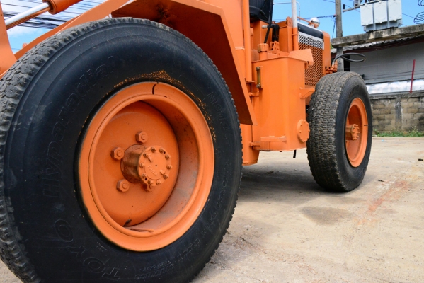 รถตัก FURUKAWA FL60