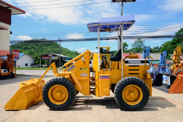 รถตัก FURUKAWA FL60