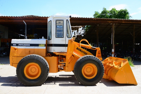 รถตัก KOMATSU 510 รถตัก KOMATSU 510
