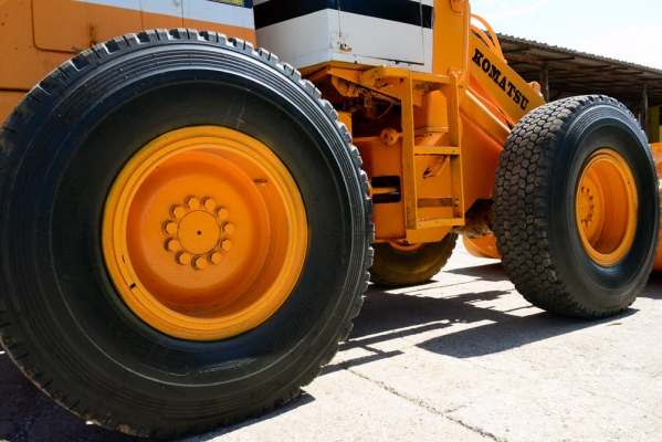 รถตัก KOMATSU 510 รถตัก KOMATSU 510