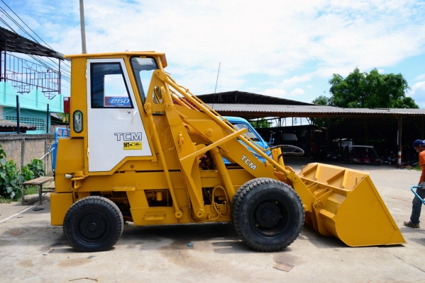 รถตัก TCM SD25Y2