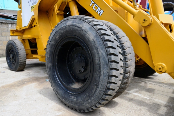 รถตัก TCM SD25Y2 รถตัก TCM SD25Y2