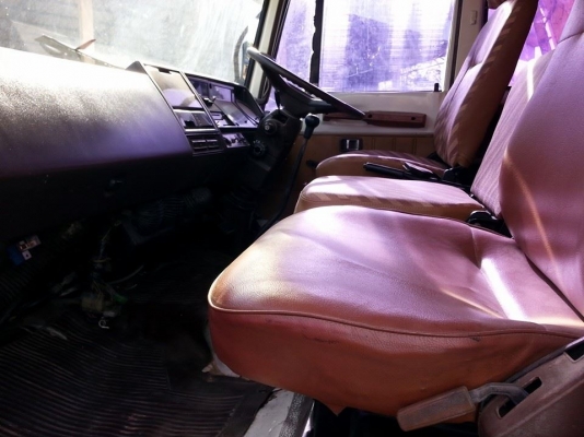 HINO FD175 เครื่อง185แรง ยาว6.50เมตร เครื่องดี แคชซีสวย ยางดีภายในสวย สภาพพร้อมใช้งาน เอกสารพร้อมโอน สนใจโทร 090-8588220คุณนะ 093-3258446คุณบิว ID:narong498 หรือเข้าดูสินค้าอื่นๆได้ที่ www.truck.in.th/498 หรือเพจFacebook ณรงค์ ซื้อขายรถมือสอง (เว็บไซต์ส่ว