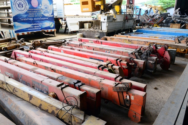 เครน ขายันพื้น แขนบูม กระเช้ารถเครน. สนใจติดต่อสอบถาม 0819603088 ธนภัทร เครน ขายันพื้น แขนบูม กระเช้ารถเครน. สนใจติดต่อสอบถาม 0819603088 ธนภัทร