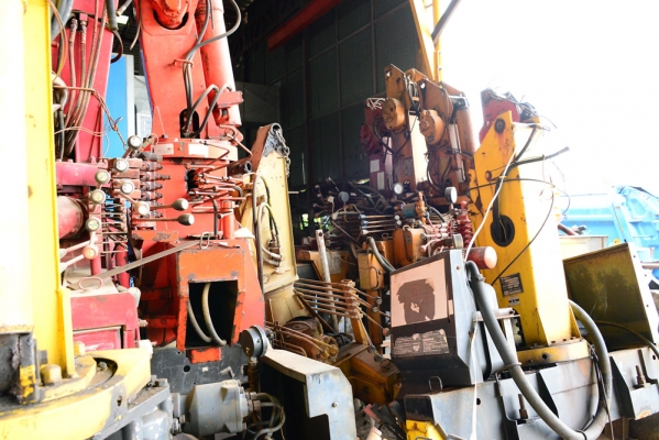 เครน ขายันพื้น แขนบูม กระเช้ารถเครน. สนใจติดต่อสอบถาม 0819603088 ธนภัทร เครน ขายันพื้น แขนบูม กระเช้ารถเครน. สนใจติดต่อสอบถาม 0819603088 ธนภัทร