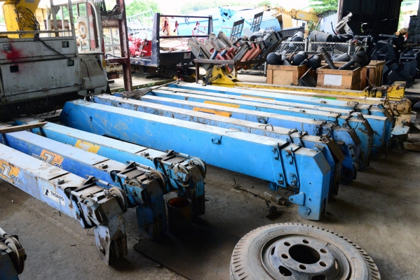 เครน ขายันพื้น แขนบูม กระเช้ารถเครน. สนใจติดต่อสอบถาม 0819603088 ธนภัทร เครน ขายันพื้น แขนบูม กระเช้ารถเครน. สนใจติดต่อสอบถาม 0819603088 ธนภัทร