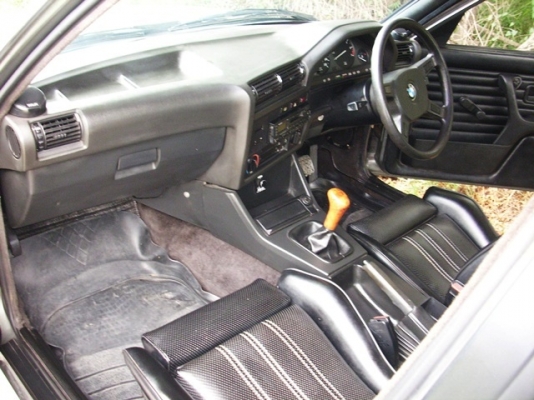 ขาย bmw 316 เดิมๆสีเงา ตัวถังบาง ภายในเดิมๆไม่แตกหักเบาะไม่ขาด