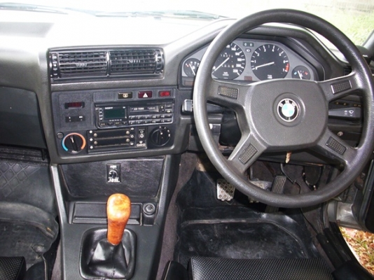 ขาย bmw 316 เดิมๆสีเงา ตัวถังบาง ภายในเดิมๆไม่แตกหักเบาะไม่ขาด